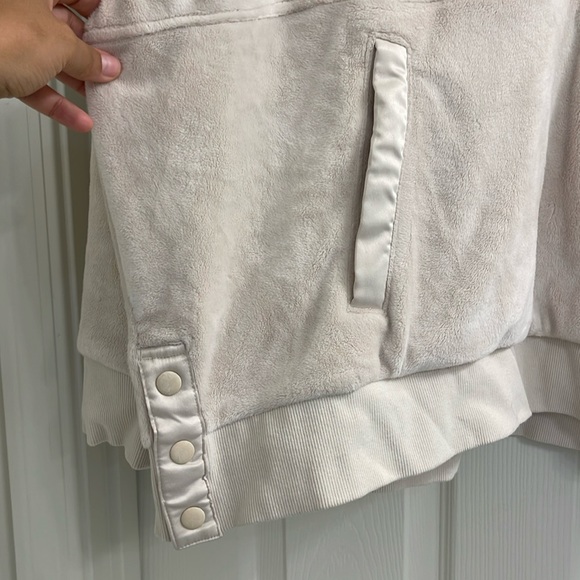 Women’s Athleta Recover Cozy Snap Front Sweatshirt Cream Plus Size 2X - Picture 7 of 11